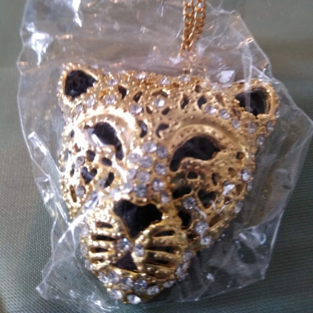 Sparkly Gold/Silver/Black Leopard Head Necklace